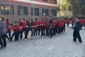 Elazığlı Öğrenciler Geleneksel Oyunlarla Eğlencenin Tadını Çıkarıyor elazigli-ogrenciler-geleneksel-oyunlarla-eglencenin-tadini-cikariyor-zeukd2sP.jpg