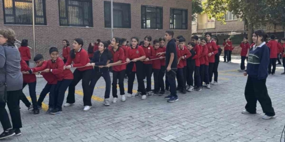 Elazığlı Öğrenciler Geleneksel Oyunlarla Eğlencenin Tadını Çıkarıyor Elazığlı Öğrenciler Geleneksel Oyunlarla Eğlencenin Tadını Çıkarıyor