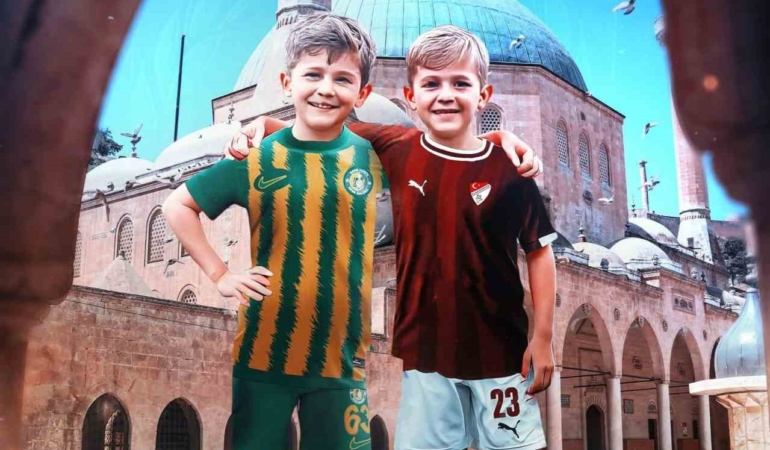elazigspor-ve-sanliurfaspor-arasindaki-kardeslik-paylasimlari-8xxCIUUI.jpg