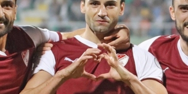 Elazığspor'da Fuat Bavuk'un Zirve Başarısı elazigsporda-fuat-bavukun-zirve-basarisi-JeFny6XK.jpg