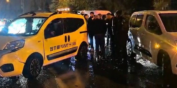 Erzurum'da Feci Zincirleme Kaza: 8 Araç Birbirine Girdi Erzurum’da Feci Zincirleme Kaza: 8 Araç Birbirine Girdi