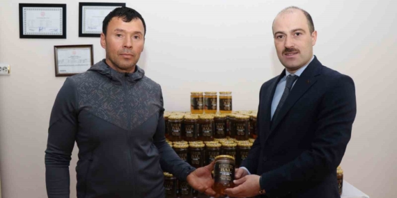 Erzurumlu Bal Üreticisinden İlham Verici Davranışlar Erzurumlu Bal Üreticisinden İlham Verici Davranışlar