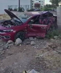 feci-kaza-araclar-hurdaya-dondu-2-yarali-rrV6EHQa.jpg