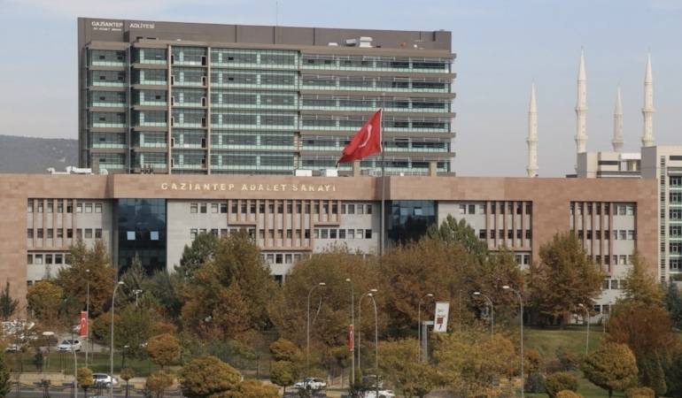 gaziantepte-17-bicak-darbesiyle-oldurulen-mustafa-yildiz-davasinda-sok-karar-h1HzcwuJ.jpg