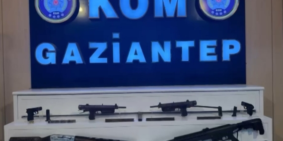 Gaziantep'te Kaçak Silah Operasyonu: Bağ Evinde 6 Silah Ele Geçirildi Gaziantep’te Kaçak Silah Operasyonu: Bağ Evinde 6 Silah Ele Geçirildi