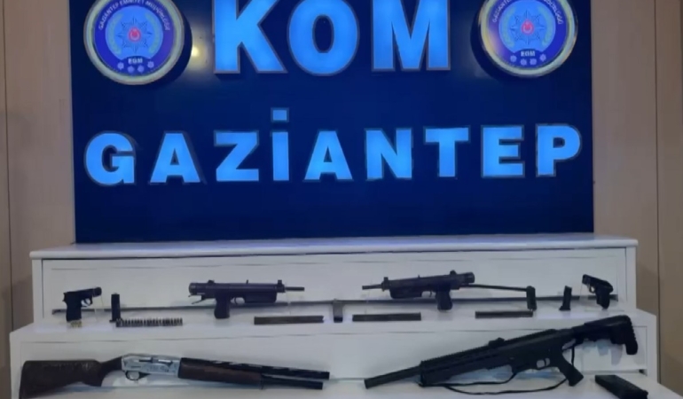 gaziantepte-kacak-silah-operasyonu-bag-evinde-6-silah-ele-gecirildi-zS6hh66m.jpg