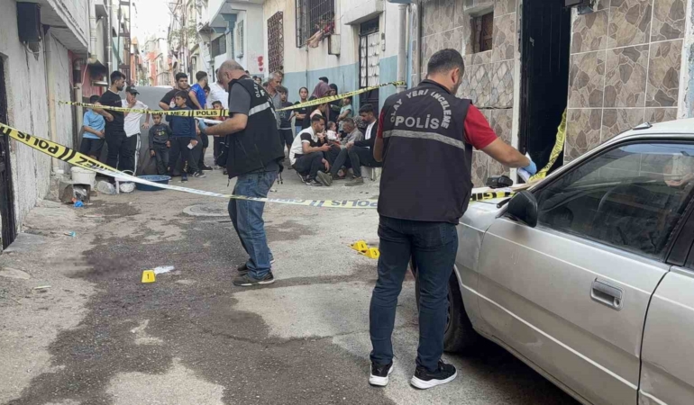 gaziantepte-kardesi-tarafindan-bicaklanan-birey-hayatini-kaybetti-hsUP1ZtV.jpg