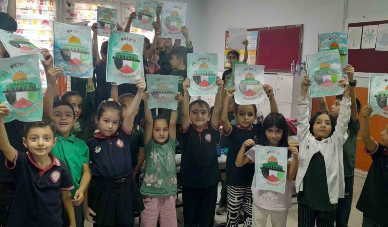 gercusun-kalbinde-gazze-icin-farkindalik-etkinligi-DlV9M7cu.jpg