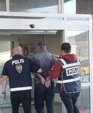 hakkaride-50-yil-hapis-cezasi-olan-zanli-yakalandi-4Fr49EEe.jpg