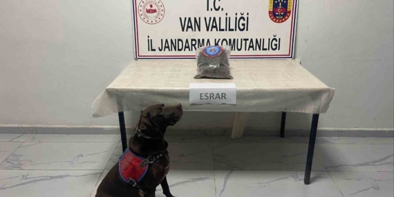 Hakkari'de Yapılan Operasyonda Kubar Esrar Ele Geçirildi Hakkari’de Yapılan Operasyonda Kubar Esrar Ele Geçirildi