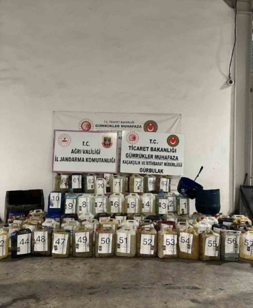 irandan-gelen-otobuste-1-ton-sivi-metamfetamin-yakalandi-uyusturucu-mucadelesinde-yeni-bir-basari-afPvJUJB.jpg