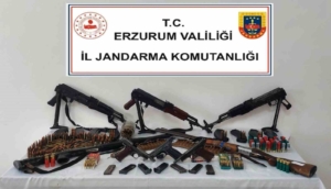 jandarmanin-buyuk-silah-operasyonu-suc-agina-darbe-VxFwC5Pj.jpg