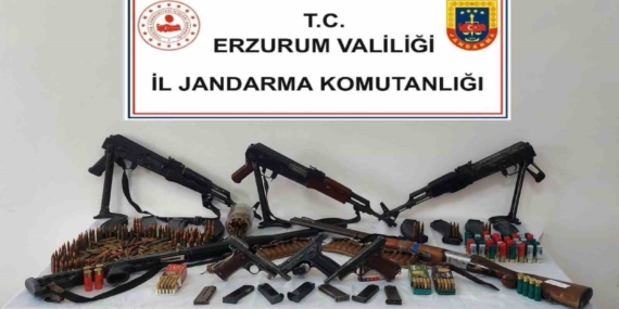 Jandarma'nın Büyük Silah Operasyonu: Suç Ağına Darbe! Jandarma’nın Büyük Silah Operasyonu: Suç Ağına Darbe!