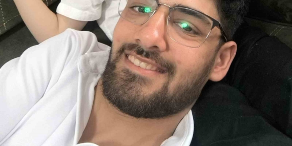 Kaldırıma Çarpan Motosikletin Sürücüsü Hayatını Kaybetti: Korkunç Kaza Detayları Kaldırıma Çarpan Motosikletin Sürücüsü Hayatını Kaybetti: Korkunç Kaza Detayları