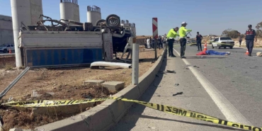 Kamyonet Otomobille Çarpıştı: 1 Kişi Hayatını Kaybetti, 1 Yaralı kamyonet-otomobille-carpisti-1-kisi-hayatini-kaybetti-1-yarali-JhXIH6R3.jpg