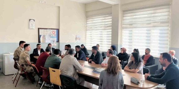 Kaymakam Atış, Eğitmenlerle Özel Bir Buluşma Gerçekleştirdi Kaymakam Atış, Eğitmenlerle Özel Bir Buluşma Gerçekleştirdi