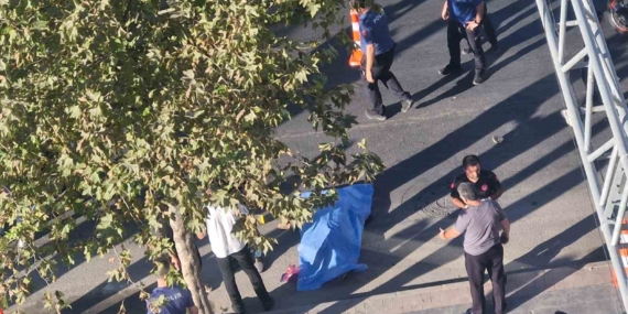 Mahalleden Uzaklaştırılan Şahıs Silahlı Saldırıda Hayatını Kaybetti Mahalleden Uzaklaştırılan Şahıs Silahlı Saldırıda Hayatını Kaybetti