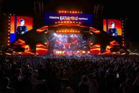 malatya-kultur-yolu-festivali-ebru-yasar-ile-buyuleyici-acilis-HpOldaTR.jpg