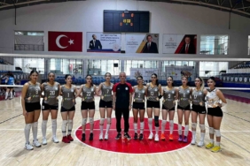 malatya-voleybol-takimi-deplasmanda-nicer-hoteli-yenerek-galip-geldi-VA1uxQYu.jpg