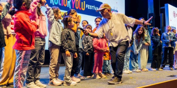Malatya'da Festival Coşkusunun Doruğa Ulaştığı Anlar Malatya’da Festival Coşkusunun Doruğa Ulaştığı Anlar