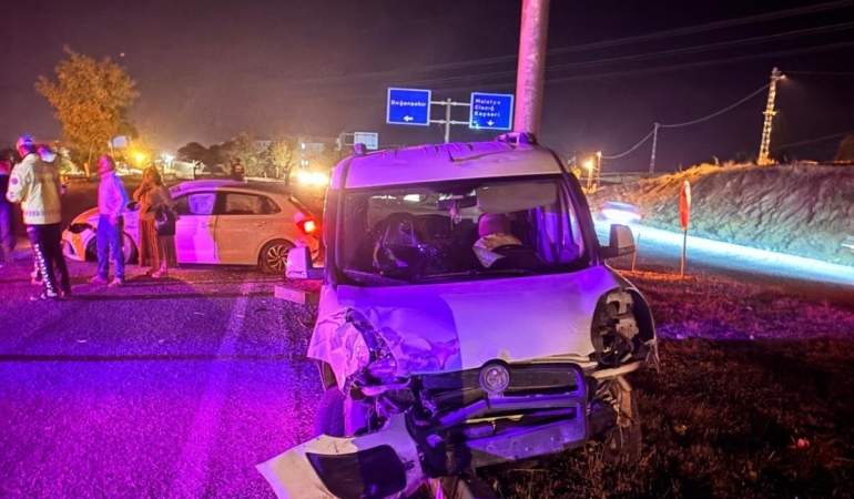 malatyada-iki-farkli-trafik-kazasi-uc-yarali-g2vMl7wH.jpg
