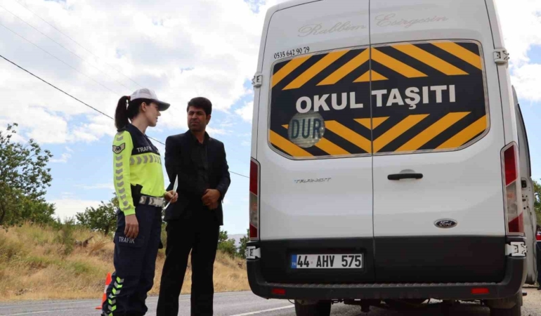 malatyada-okul-servislerine-ozel-denetim-uygulamalari-9ymurYgn.jpg