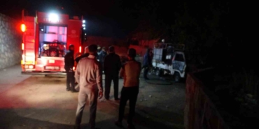 Malatya'da Park Halindeki Araçta Yangın: Paniğe Neden Olan Olay malatyada-park-halindeki-aracta-yangin-panige-neden-olan-olay-XTrRXAMz.jpg