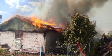 Malatya'da Yangın Kabusu: Ev Alev Alev Yandı malatyada-yangin-kabusu-ev-alev-alev-yandi-uWB2ASqO.jpg