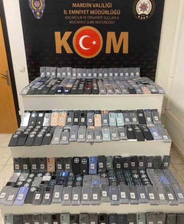 mardinde-15-milyon-lira-degerinde-kacak-cep-telefonu-operasyonu-YCjbgEhi.jpg