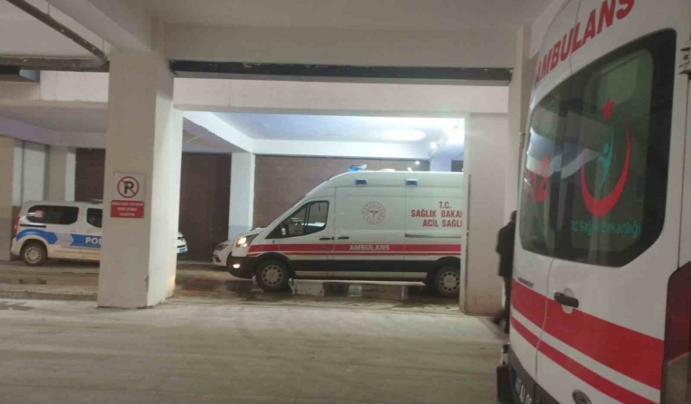 mardinde-67-ogrencinin-zehirlenme-suphesi-hastanelere-sevk-edildiler-3hfUYzDU.jpg