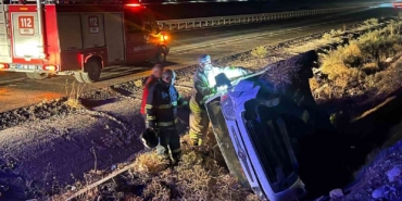 Mardin'de Hafif Ticari Araç Devrildi: Sürücü Yaralandı mardinde-hafif-ticari-arac-devrildi-surucu-yaralandi-lnY2aLw7.jpg