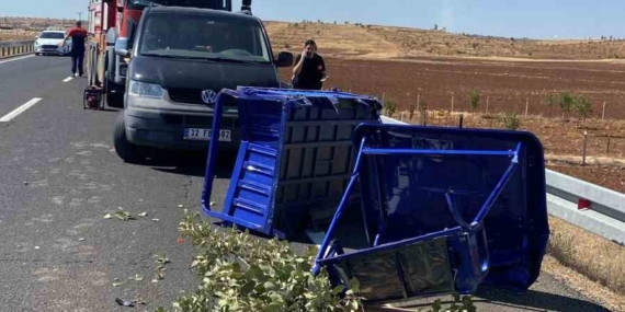 Mardin'de Otomobil ve Motosiklet Çarpıştı: 1 Kişi Hayatını Kaybetti, 4 Yaralı Mardin’de Otomobil ve Motosiklet Çarpıştı: 1 Kişi Hayatını Kaybetti, 4 Yaralı