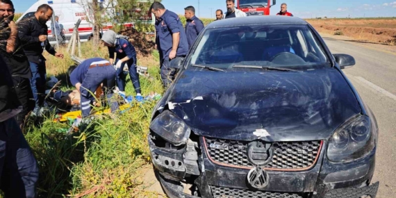 Mardin'de Otomobil ve Motosiklet Çarpıştı: 1 Yaralı Mardin’de Otomobil ve Motosiklet Çarpıştı: 1 Yaralı