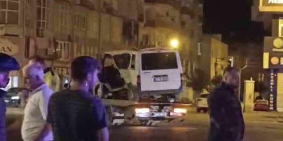 Mardin'de Zincirleme Trafik Kazası: 1 Yaralı, Kaza Anının Detayları Mardin’de Zincirleme Trafik Kazası: 1 Yaralı, Kaza Anının Detayları