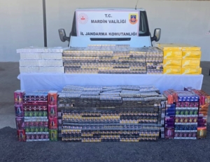 midyatta-mini-otobuste-2-milyon-liralik-kacak-sigara-operasyonu-gerceklesti-2nXmlDgr.jpg