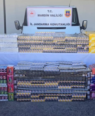 midyatta-mini-otobuste-2-milyon-liralik-kacak-sigara-operasyonu-gerceklesti-2nXmlDgr.jpg