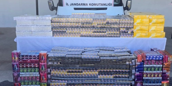 Midyat'ta Mini Otobüste 2 Milyon Liralık Kaçak Sigara Operasyonu Gerçekleşti! Midyat’ta Mini Otobüste 2 Milyon Liralık Kaçak Sigara Operasyonu Gerçekleşti!