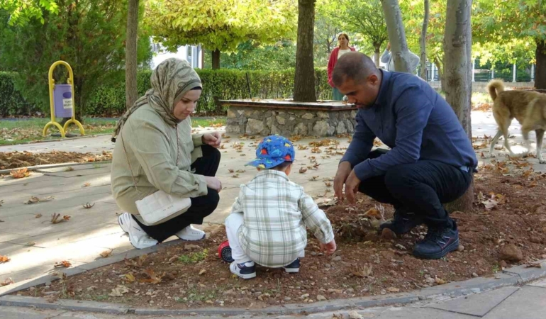 minik-yigitin-ailesiyle-yeni-bir-baslangic-7T5UTaWA.jpg