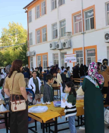 minik-yureklerin-gazzeye-destek-icin-birlestigi-etkinlik-vH6dIiqA.jpg