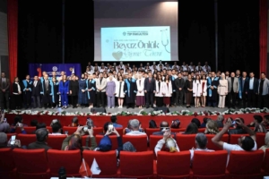mtu-tip-fakultesinde-beyaz-onluk-sevinci-saglik-hayaline-ilk-adim-JmlJzNV4.jpg