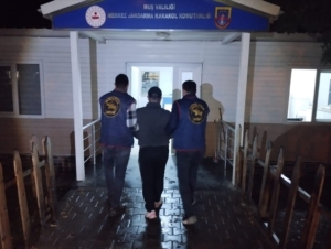 musta-17-yil-sureyle-hapis-cezasi-bulunan-hukumlu-yakalandi-eHgHXAie.jpg