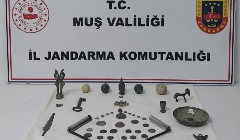 musta-tarihi-eser-operasyonu-degeri-buyuk-obje-ele-gecirildi-w5djbHuP.jpg