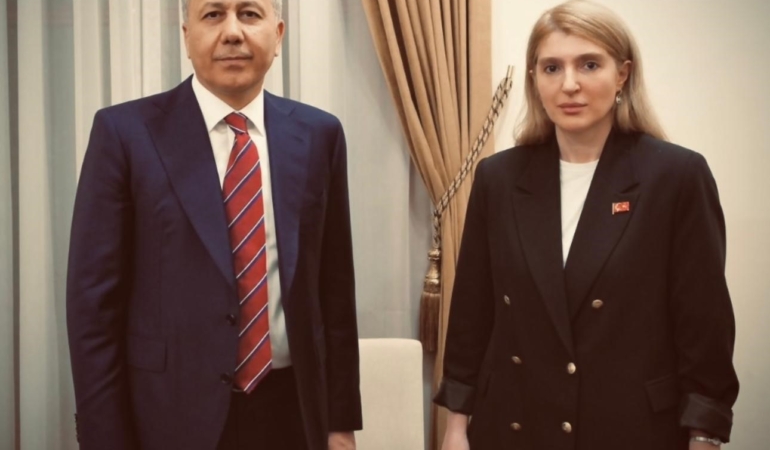 olmeztoprakin-bakan-yerlikayaya-sundugu-ozel-malatya-raporu-wmt22cp4.jpg