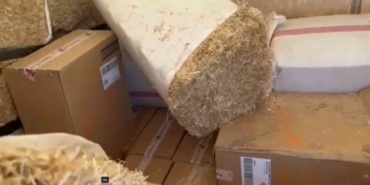 Saman Balyalarında Saklanan 43 Bin Paket Kaçak Sigara Operasyonu saman-balyalarinda-saklanan-43-bin-paket-kacak-sigara-operasyonu-2k4SYkmV.jpg