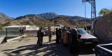 Uzundere'de Yol Mağduriyeti: 200 Metrelik Mesafe Artık 3 Kilometre! uzunderede-yol-magduriyeti-200-metrelik-mesafe-artik-3-kilometre-DtrJe8e3.jpg