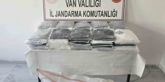Van'da 3 Milyon TL'lik Kaçak Malzeme Operasyonu Van’da 3 Milyon TL’lik Kaçak Malzeme Operasyonu