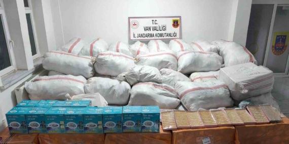 Van'da 4.5 Milyon TL Değerinde Kaçak Eşyalara Geçit Verilmedi Van’da 4.5 Milyon TL Değerinde Kaçak Eşyalara Geçit Verilmedi