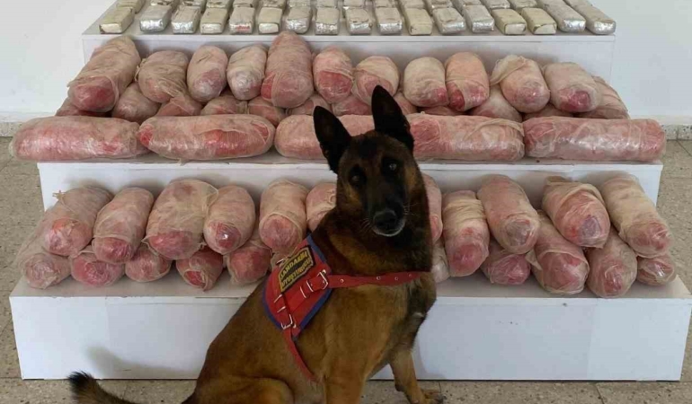 vanda-67-kilogram-uyusturucu-operasyonu-basarili-ele-gecirme-LznLCFgp.jpg