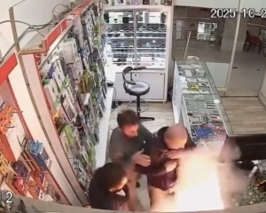 vanda-cep-telefonu-bataryasi-patladi-sok-olay-C5QNDdTE.jpg
