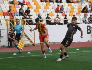 yeni-malatyasporun-somaspor-karsisindaki-sok-yenilgisi-1-7-ZwakKOeJ.jpg